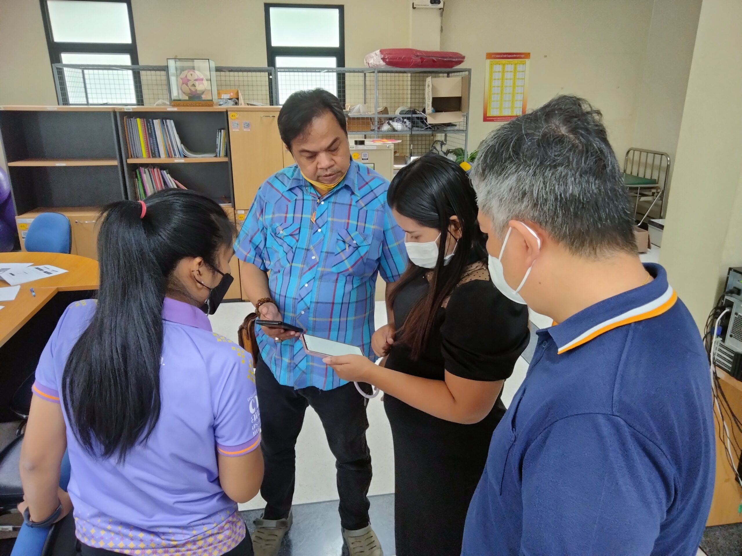 ระบบลงเวลาเข้า-ออกงาน