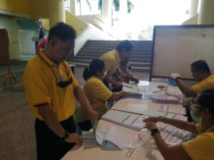 กรรมการประจำหน่วยเลือกตั้ง